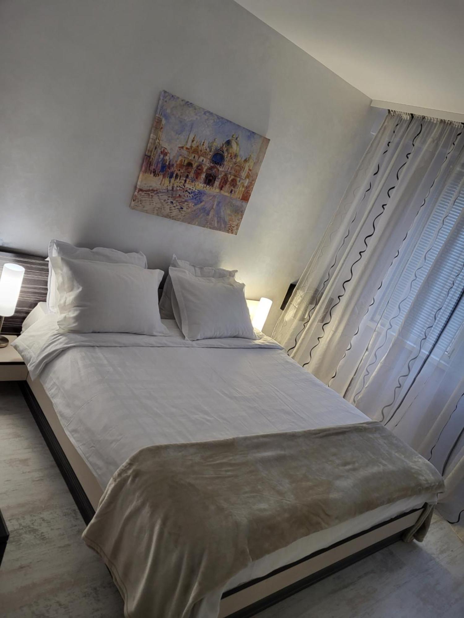 Luny Apartment Ruse Luaran gambar